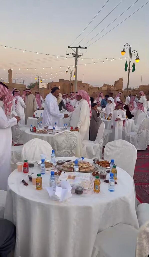 photo_5877439737449090413_y